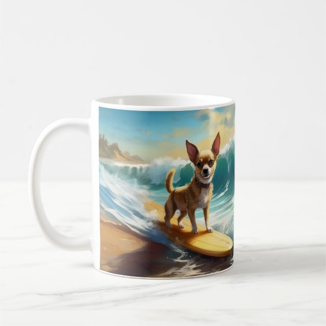 Taza De Café Pintura de Chihuahua Beach Surfing (Izquierda)