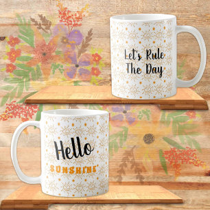 Taza De Café Plantilla de texto con patrón divertido de sol nar