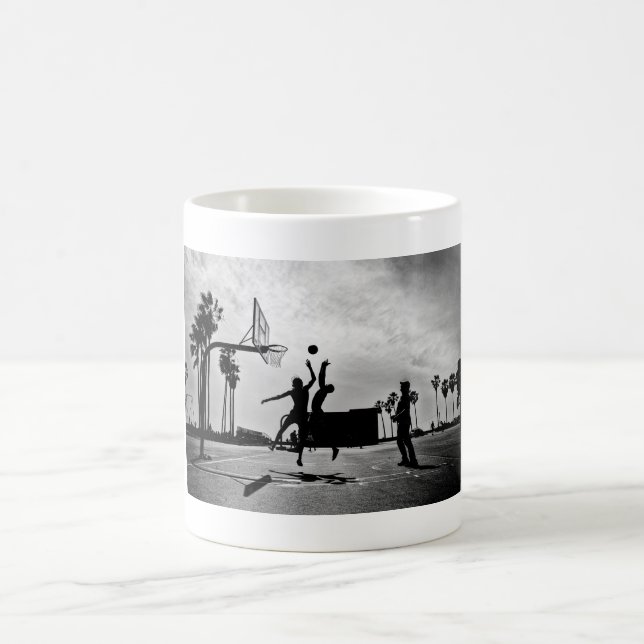 TAZA DE CAFÉ PLAYA DE BASKETBALL VENICE (Centro)