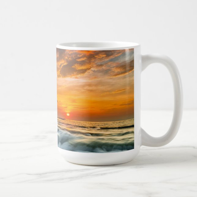 Taza De Café Playa de Manyar en la salida del sol (Derecha)