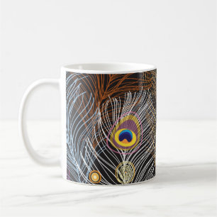 Taza De Café Plumas de pavo real dorado: patrón oscuro.