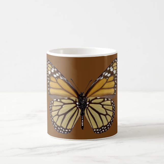 Taza De Café PNG monarca mariposa aislada (Centro)