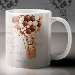Taza De Café ¡Podemos Esperar! Baby Shower Coffee Mug<br><div class="desc">¡Podemos Esperar! :) Este oso pequeño espera al gran fiesta, sentado en un globo de aire caliente construido con globos marrones y crema. Las acuarelas caprichosas y la tipografía moderna complementan el diseño. Personalice este lindo artículo de Bear Baby Shower con los detalles de su ducha de bebé de forma...</div>