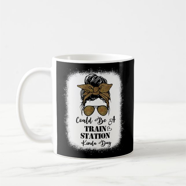 Taza De Café Podría ser una estación de tren como un día dicien (Izquierda)