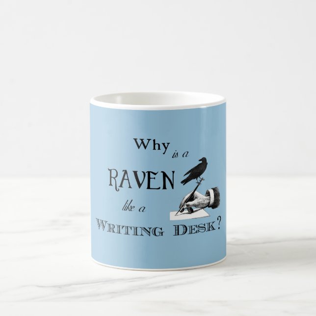 Taza De Café "¿Por qué un Raven es como un Escritorio?"Taza (Centro)