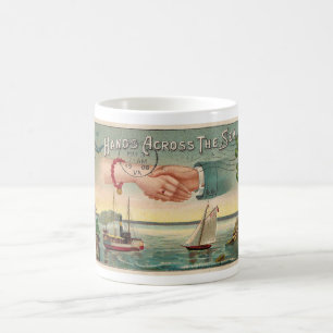 Taza De Café postal de 1908 "MANOS A TRAVÉS DEL MAR"