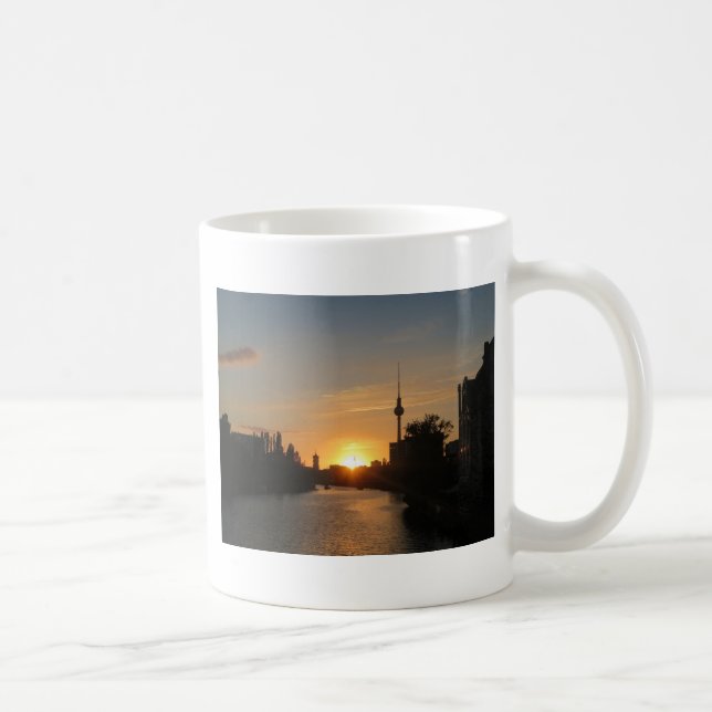 Taza De Café Postales nocturnas de Berlín Alemania Fernsehturm (Derecha)