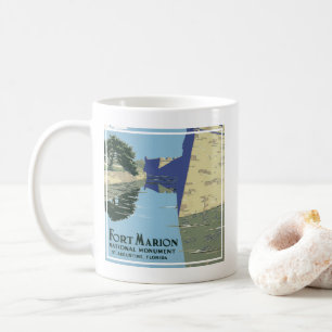 Taza De Café Poster de Viajes Vintage que muestra Fort Marion