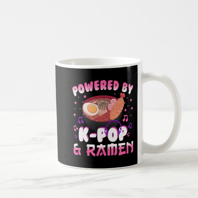 Taza De Café Powered by Kpop and Ramen Kpop Kawaii Anime Gift G (Derecha)