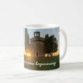 Taza De Café Prado hermoso del campanario de la salida del sol