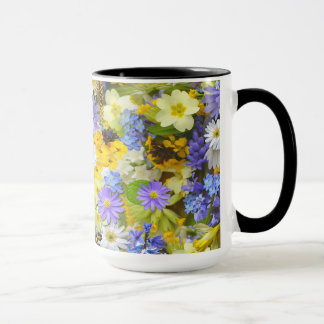 Taza de café preciosa en diseño de las flores de
