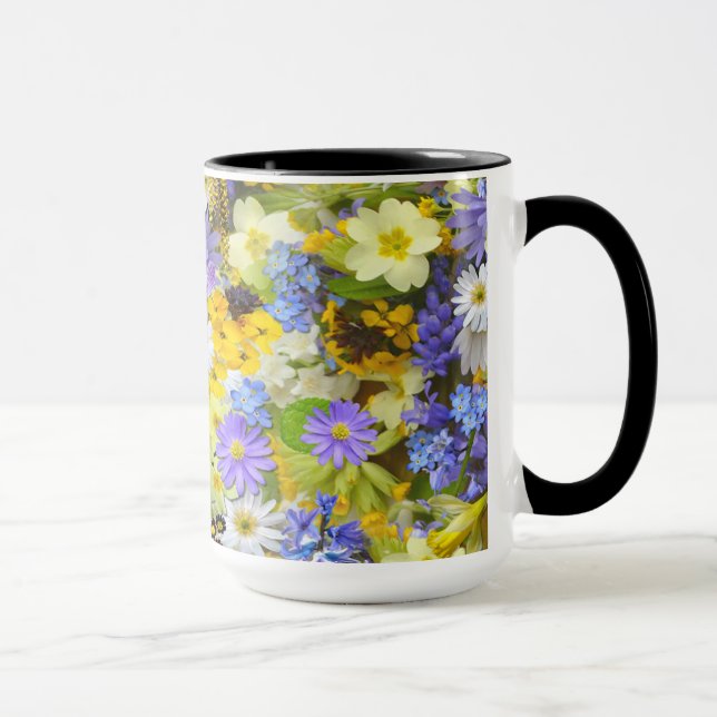 Taza de café preciosa en diseño de las flores de (Derecha)