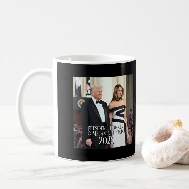 Taza De Café Presidente Donald Trump y Melania Elegante 2020 (Con donut)