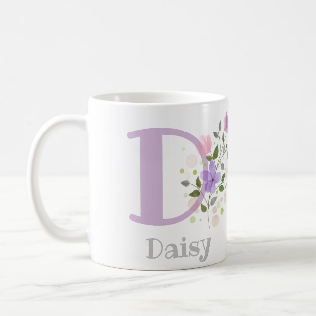 Taza De Café Primer Daisy de nombre inicial más con flores (Izquierda)