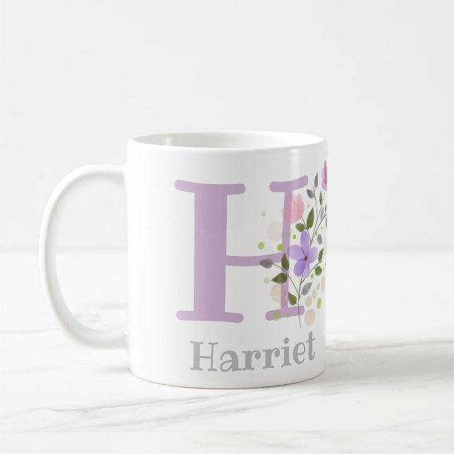 Taza De Café Primer nombre inicial más Harriet con flores (Izquierda)