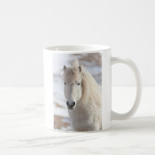 Taza De Café Primer plano de un caballo islandés blanco