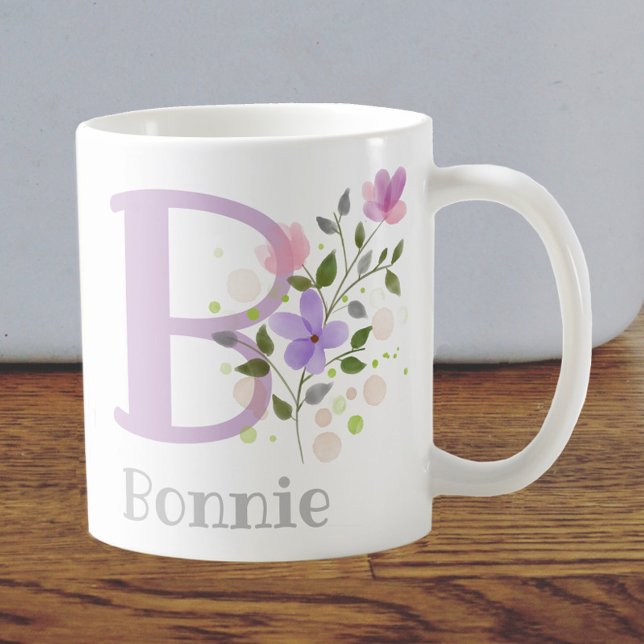 Taza De Café Primera Inicial Más Nombre Bonnie con Flores (Subido por el creador)