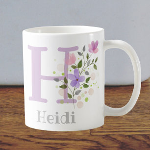 Taza De Café Primera inicial más nombre Heidi con flores
