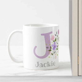 Taza De Café Primera inicial más nombre Jackie con flores