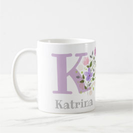 Taza De Café Primera inicial más nombre Katrina con flores