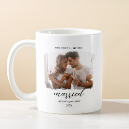 Taza De Café Primera Navidad Casada Elegante Foto De Noviembre