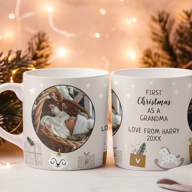 Taza De Café Primera Navidad como foto amarilla de la abuela (Subido por el creador)