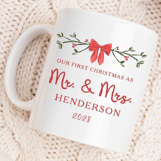 Taza De Café Primera Navidad Sr. y Sra. Personalizado Nueva Fie (Celebrate your first Christmas as Mr. & Mrs. with a cozy, personalized holiday mug!)