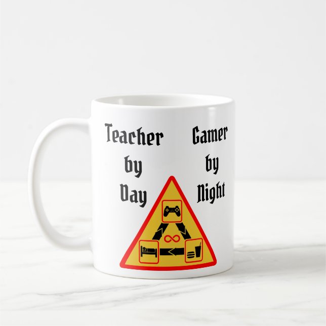 Taza De Café Profesor por día, jugador por noche (Izquierda)