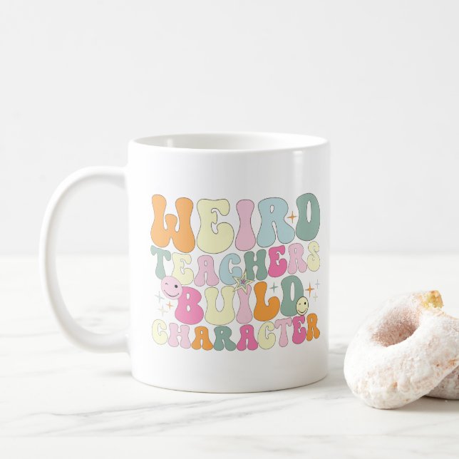 Taza De Café Profesores raros construyen personajes enseñando a (Con donut)