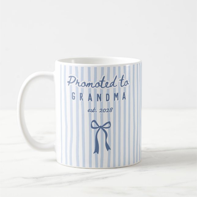 Taza De Café Promoted to Grandma Coquette Striped Name Mug Gift (Izquierda)