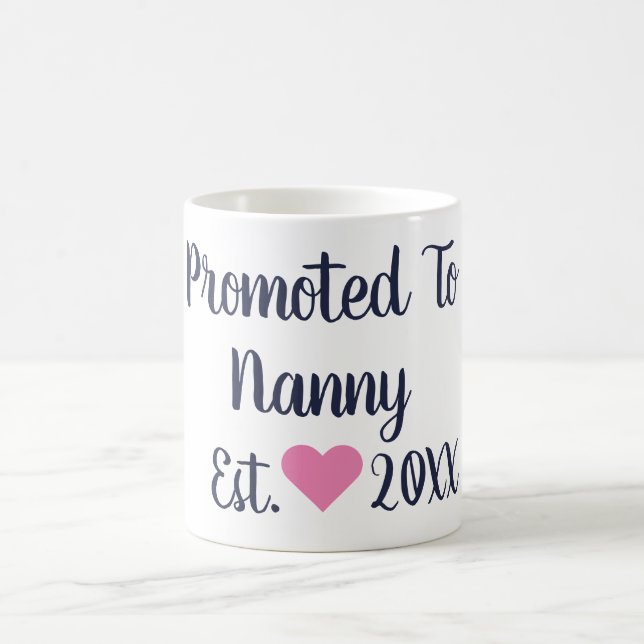 Taza De Café Promoted To Nanny Navy & Pink Mug (Centro)