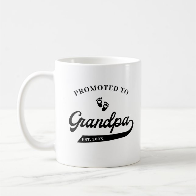 Taza De Café Promovido a GranPa Invitación de embarazo (Izquierda)