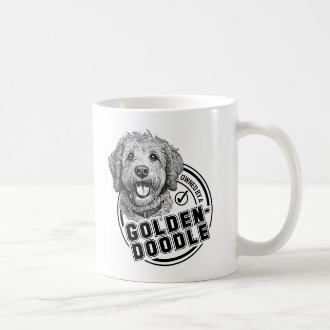 Taza De Café Propiedad de un Goldendoodle (Derecha)