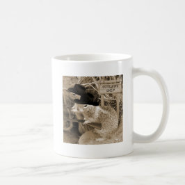 Taza De Café Proscritos de la ardilla en el viejo oeste