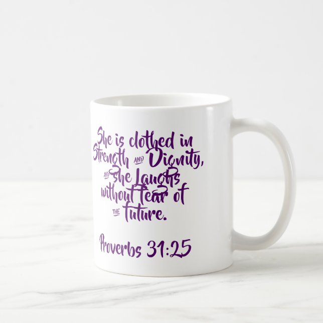 Taza De Café Proverbios 31:25 Café Mug (Derecha)