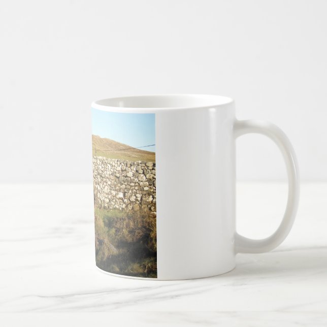 Taza De Café Puente reservado del hombre (Derecha)