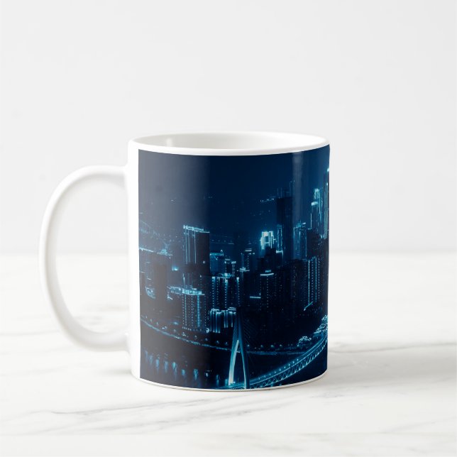 Taza De Café Puente y arquitectura urbana por la noche en Cho (Izquierda)