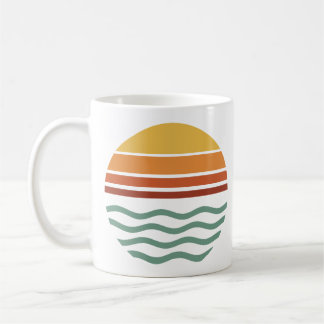 Taza De Café Puesta de sol a rayas retro sobre olas