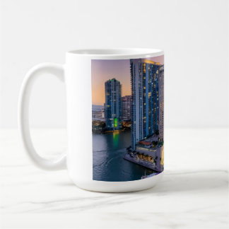 Taza De Café Puesta de sol del horizonte de Miami con el hotel