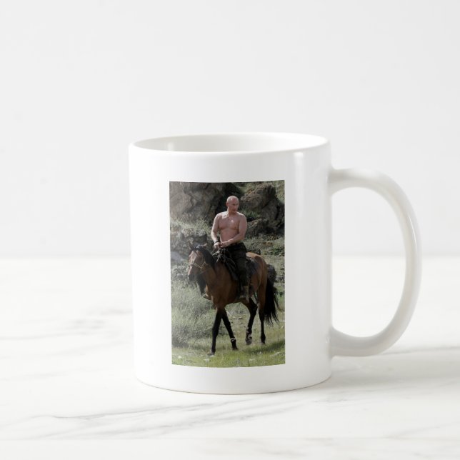 Taza De Café Putin descamisado monta un caballo (Derecha)
