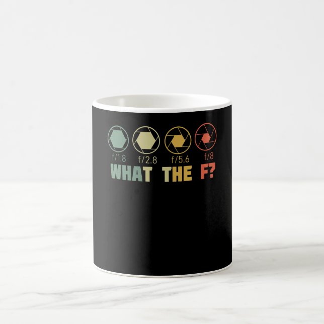 Taza De Café ¿Qué Es La F? Cámara de fotógrafos divertidos (Centro)