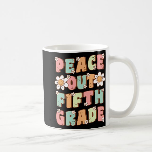 Taza De Café Quinto Grado Cute Groovy Último Día De 5º Grado (Derecha)