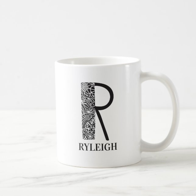 Taza De Café R y nombre inicial moderno en blanco y negro (Derecha)