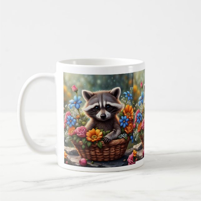 Taza De Café Raccoon bebé en una canasta de flores (Izquierda)