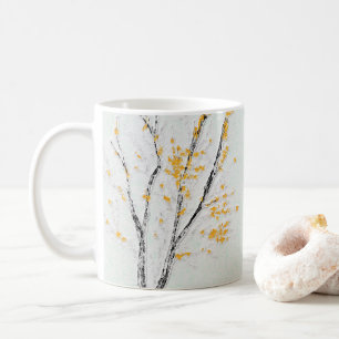 Taza De Café Ramas de árboles otoñales con hojas de otoño amari