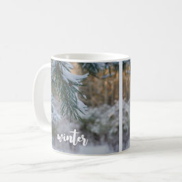 Taza De Café Ramas de pino cubiertas de nieve