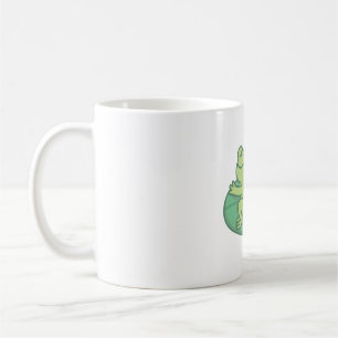 Taza De Café Rana Con Toro Aburrido En Almohadilla De Lirio