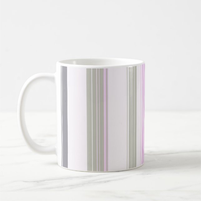 Taza De Café Rayas verticales grises y rosadas. (Izquierda)