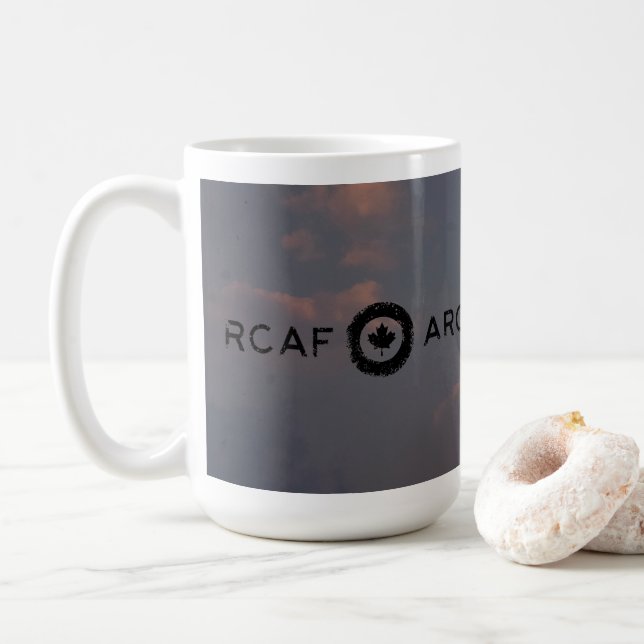 Taza De Café RCAF/ARC C-17 Globemaster III (Con donut)