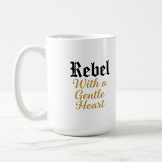 Taza De Café Rebelde con diseño de tipografía cardíaca suave